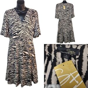 Suzanne Betro Women's V-Neck Black Tan Flare Sleeve Dress Size S NWT